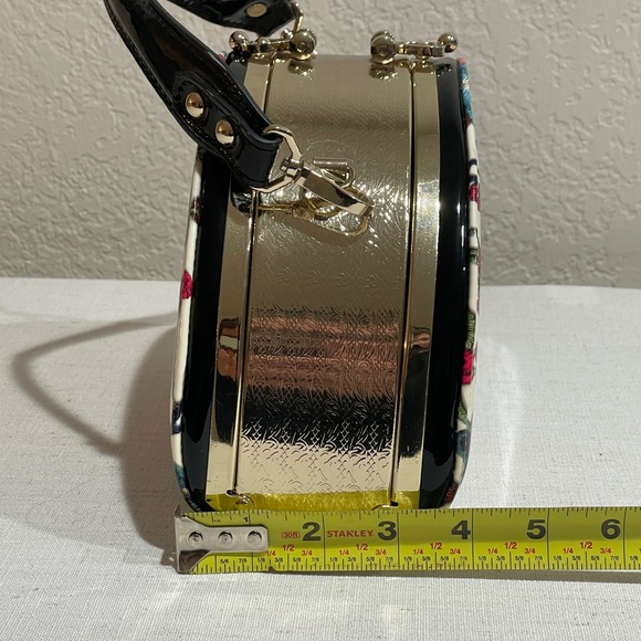 Embroidered Floral Kiss Lock Top Handle Purse Vintage Style Statement Bag - Picture 10 of 10